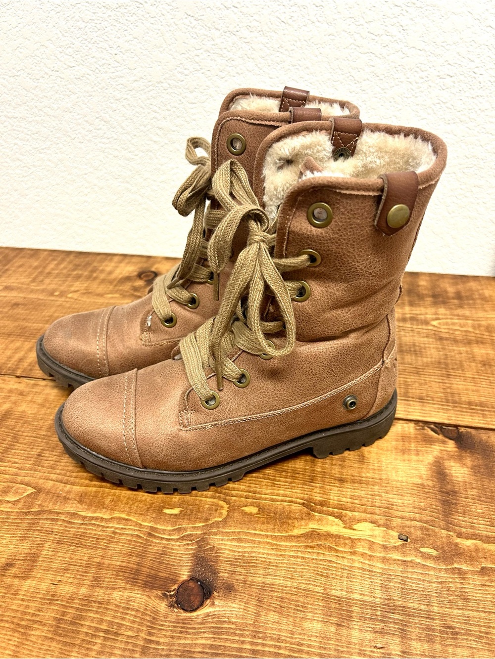 Roxy Bruna Faux Fur Lined Lace Up Combat Boots Brown Size 6